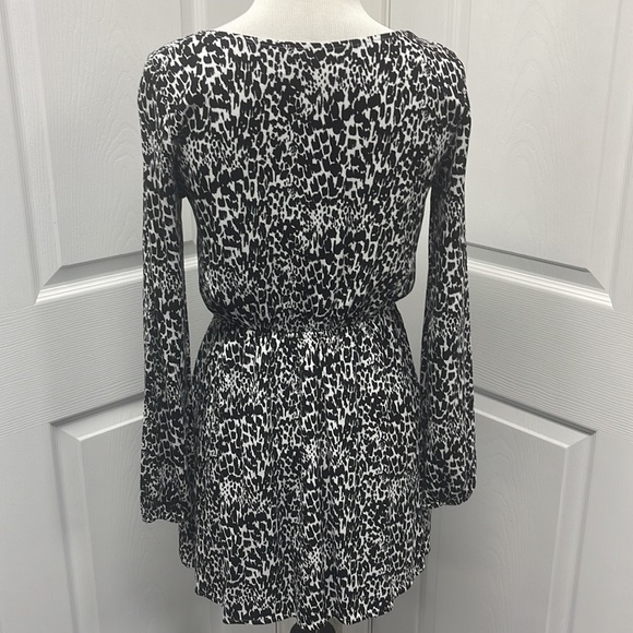 Abercrombie & Fitch XS Black & White Tunic Top - Picture 3 of 8